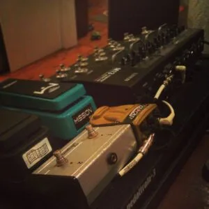 How to build a budget pedalboard - Pedaltrain comparison